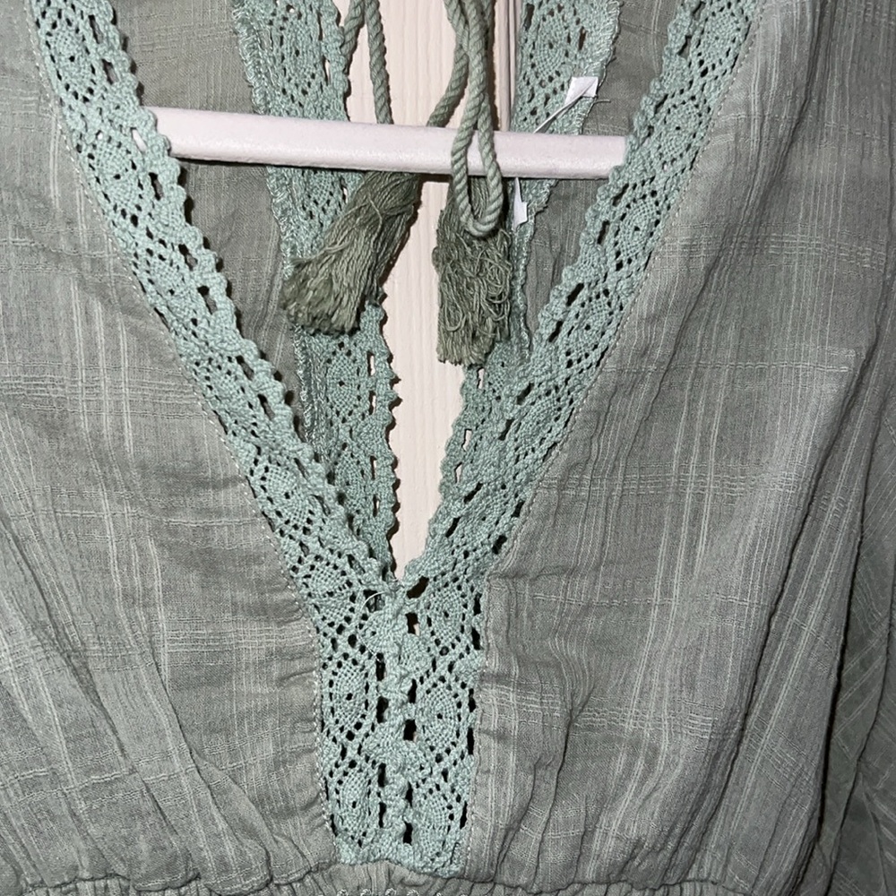 Boho Sage Green Cropped Blouse Lace Trim - Picture 3 of 6